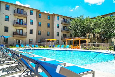 prado student apartments san antonio.